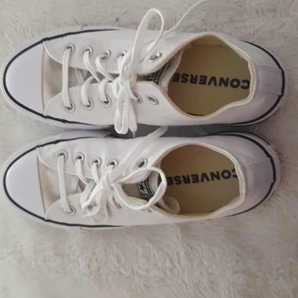 Women's Converse sneakers size 7 - Picture 5 of 7